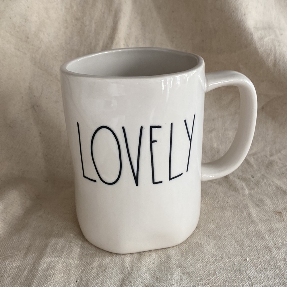RAE DUNN : Lovely mug